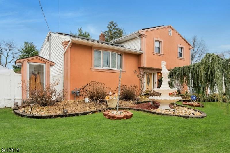 8 Monaghan Rd, Edison Twp., NJ 08817