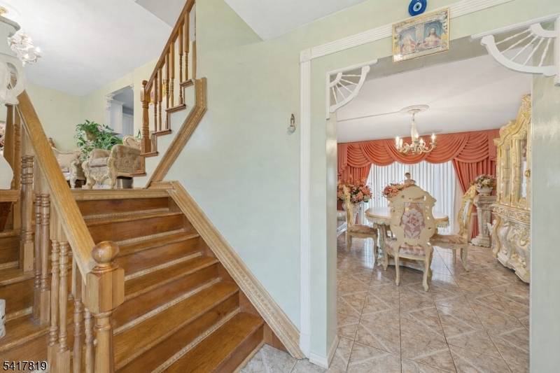 8 Monaghan Rd, Edison Twp., NJ 08817