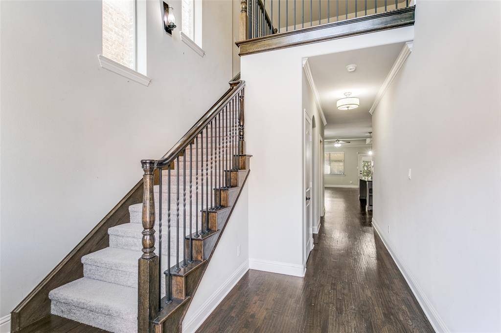 2221 Churchill Loop, Grapevine, TX 76051