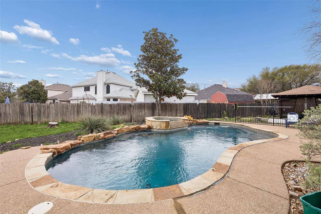 5076 Blanco Drive, Haltom City, TX 76137