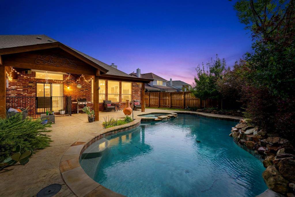 416 Love Bird Lane, Murphy, TX 75094