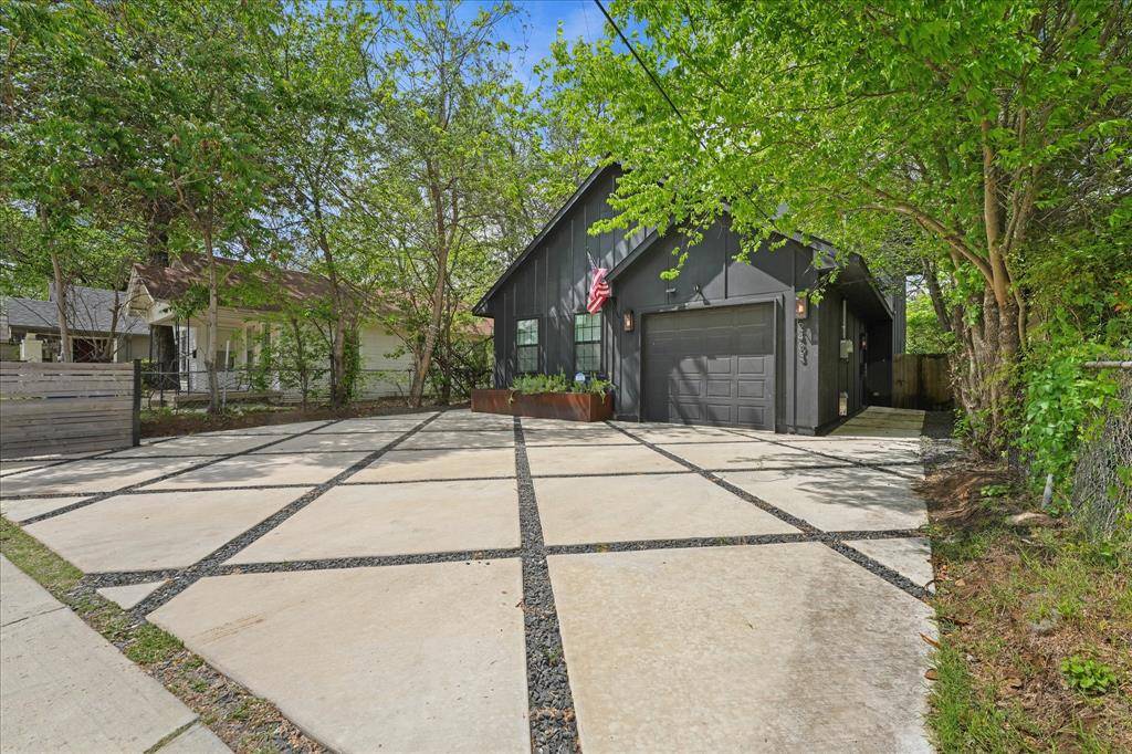 2403 Dathe Street, Dallas, TX 75215