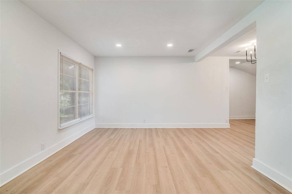 2129 Montalba Avenue, Dallas, TX 75228