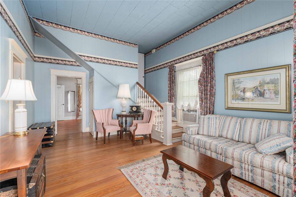 302 N Winkler Street, Gorman, TX 76454