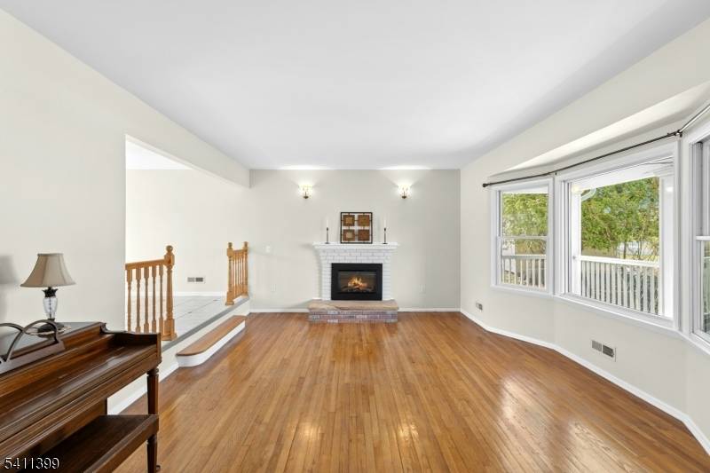 42 Arden Ct, Berkeley Heights Twp., NJ 07922