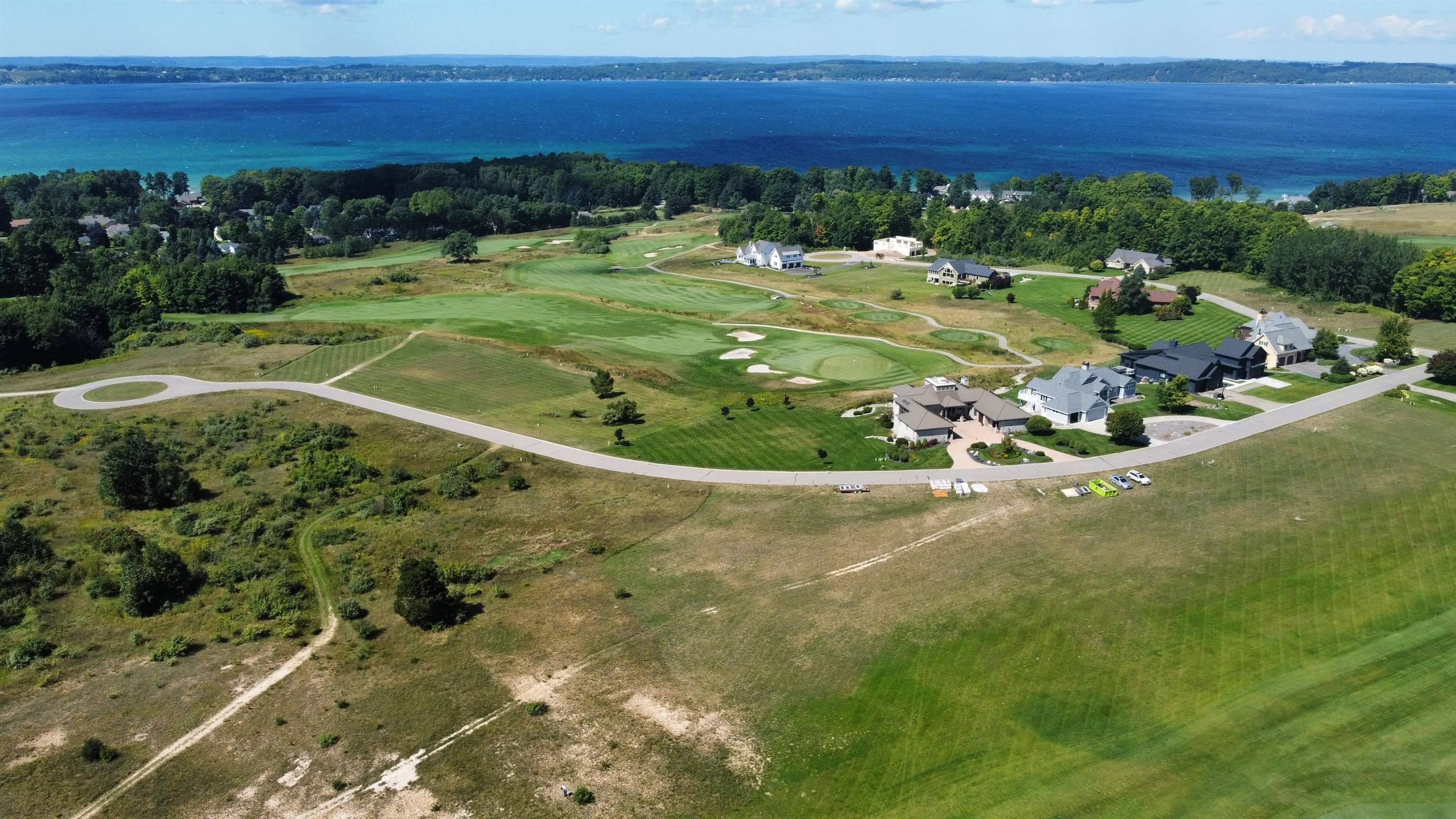 4162 Dornoch CT, Acme Twp, MI 49690