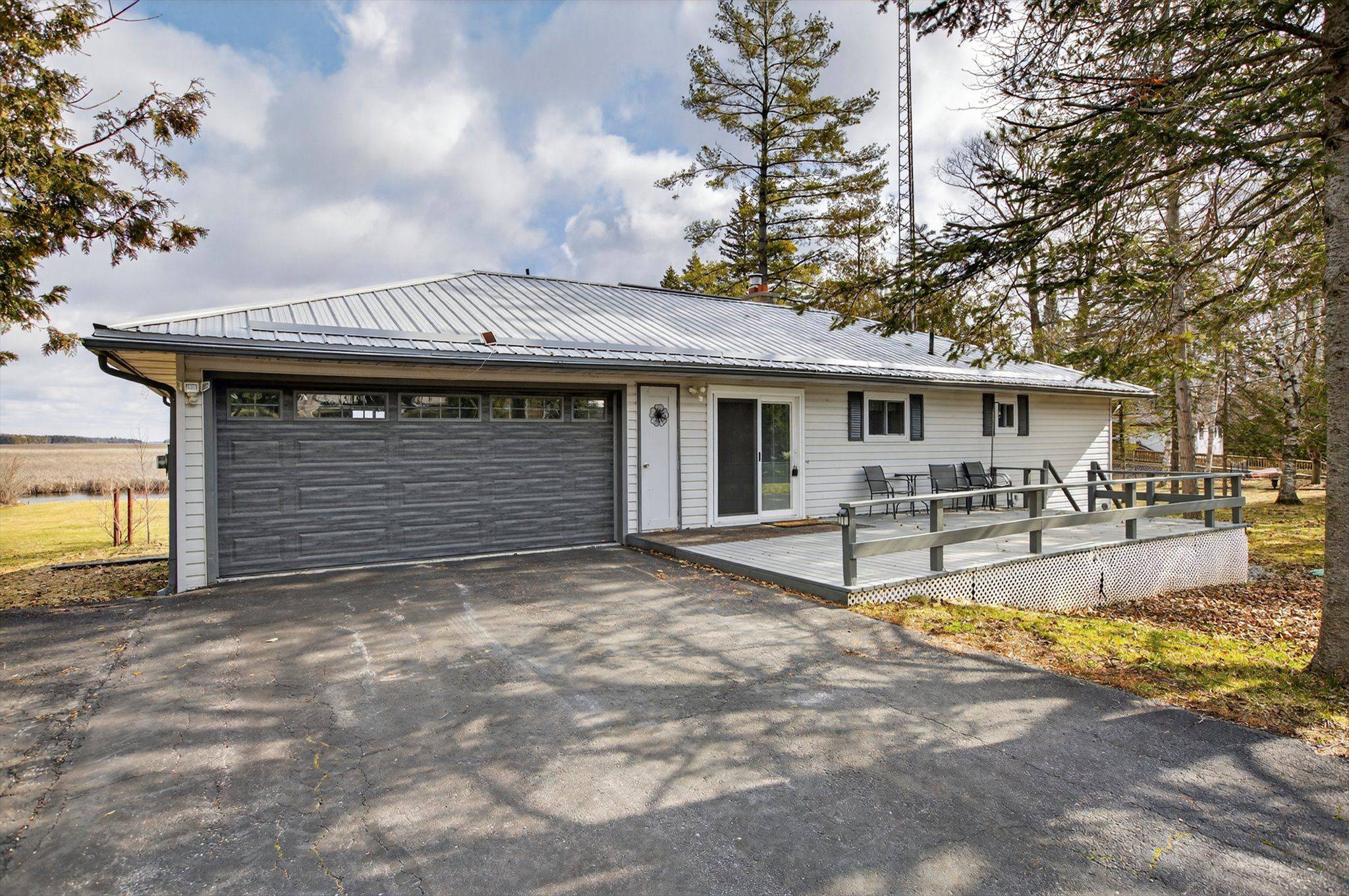 200 Charlore Park DR, Kawartha Lakes, ON K0L 2W0