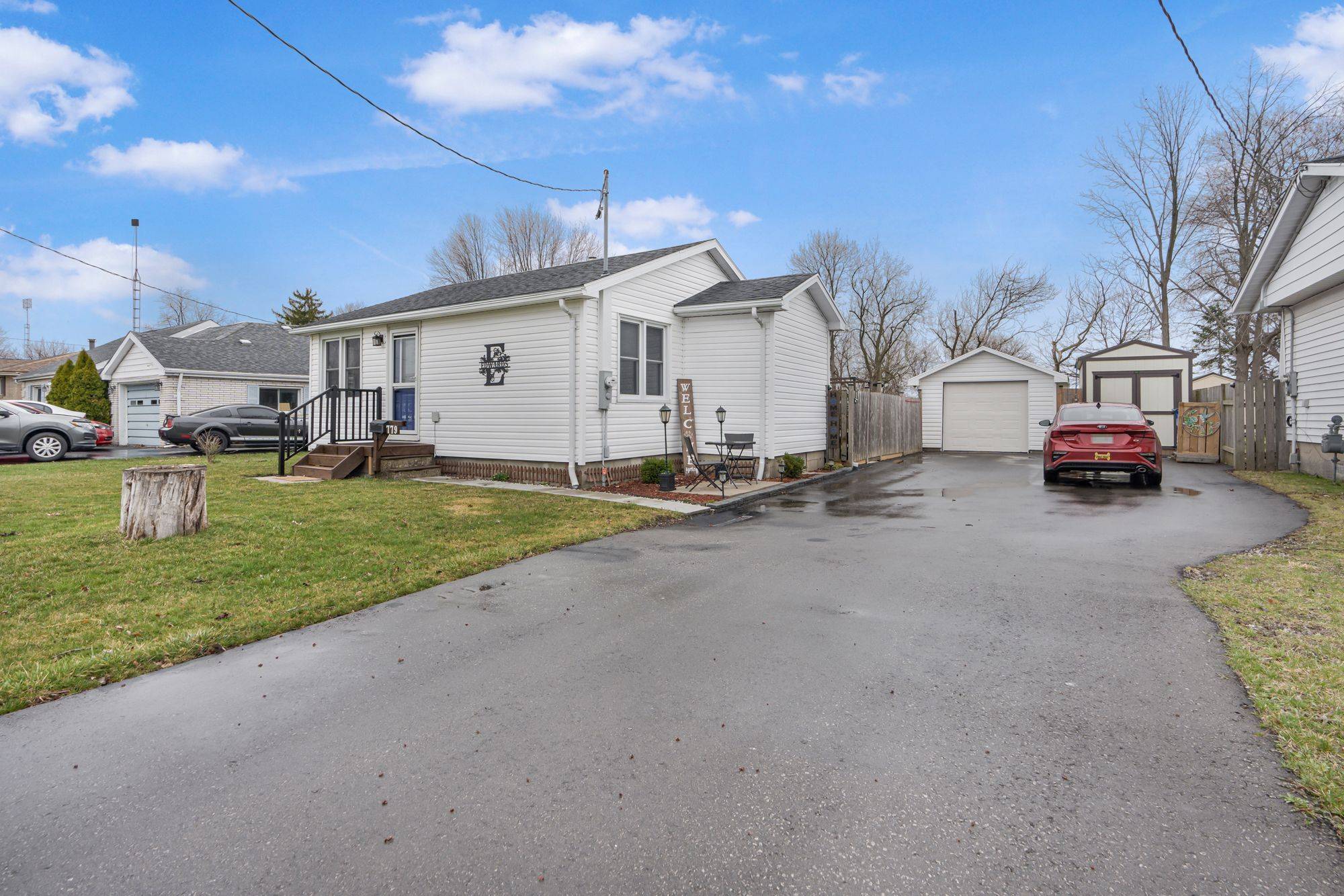 779 Albert ST, Chatham-kent, ON N8A 1Y8