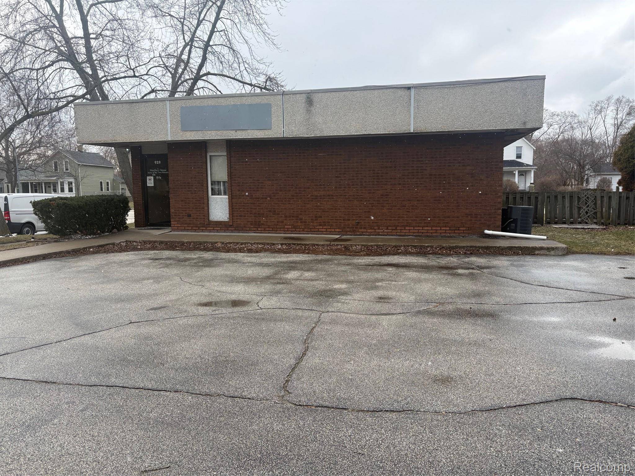 929 Division ST, Port Huron, MI 48060