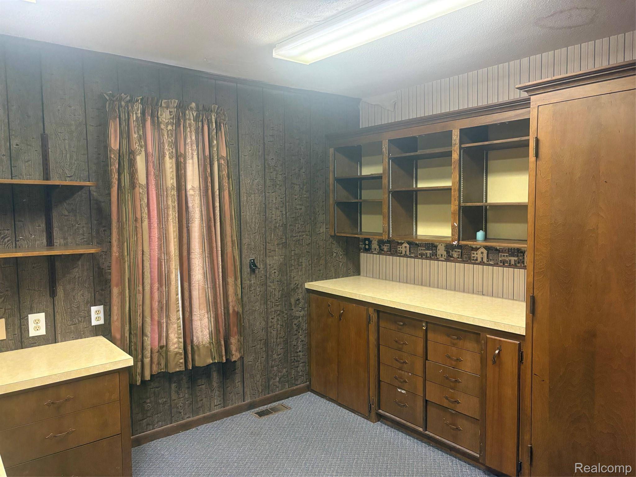 929 Division ST, Port Huron, MI 48060