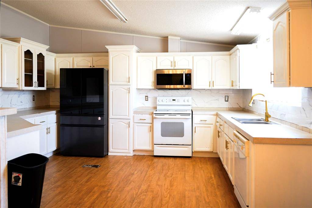 5363 County Road 2280, Blooming Grove, TX 76626