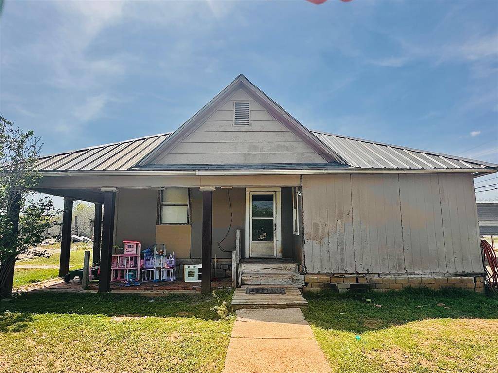 500 S Broadway Street, Ballinger, TX 76821