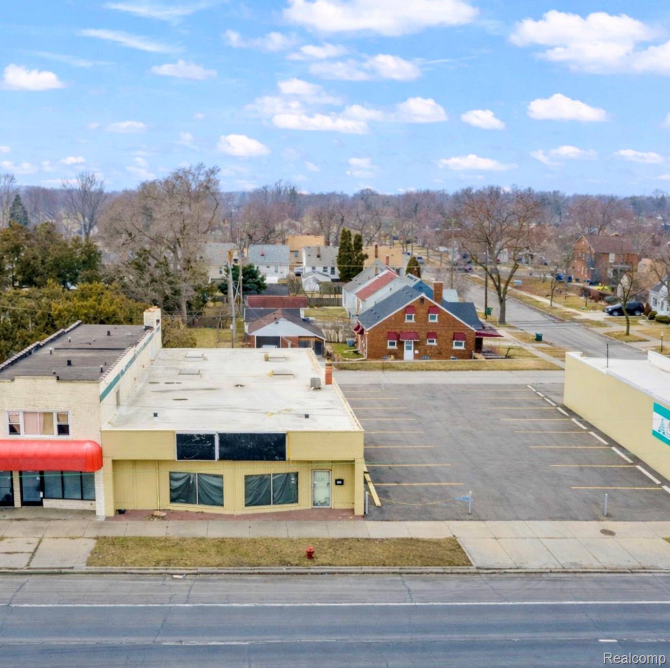 3168 Fort ST, Lincoln Park, MI 48146