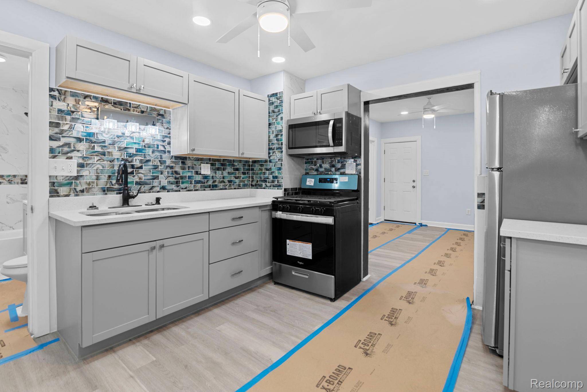 2029 Trowbridge, Wayne, MI 48212