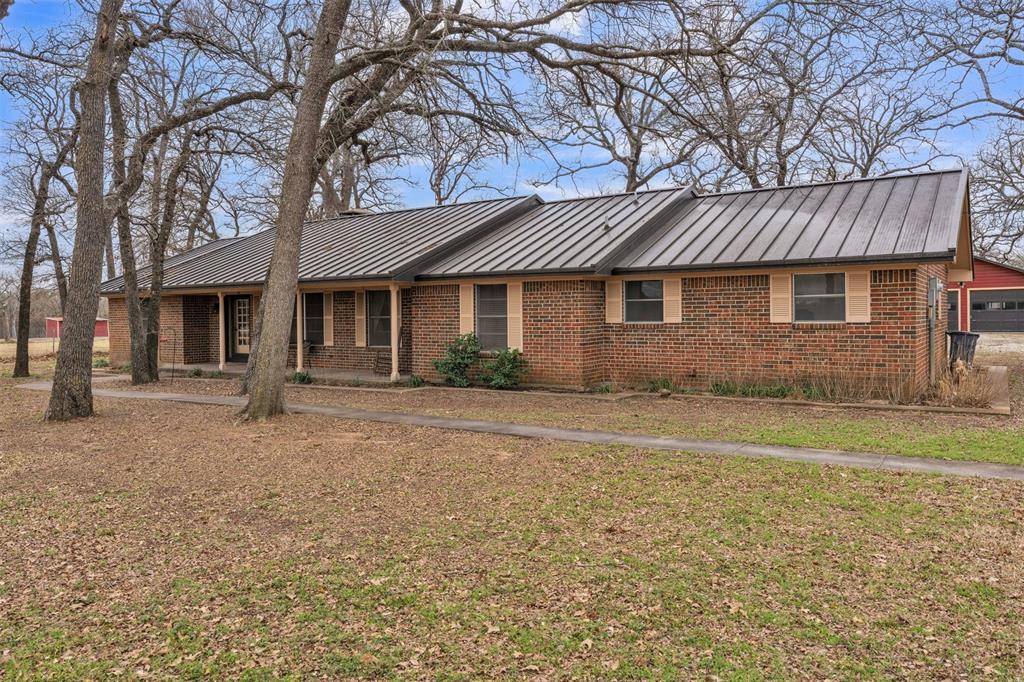 5400 County Road 402, Grandview, TX 76050