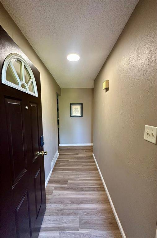 1005 Waverly Drive, Arlington, TX 76015