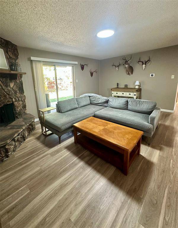 1005 Waverly Drive, Arlington, TX 76015