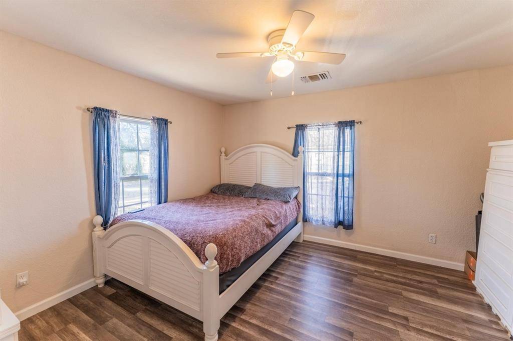 604 W A Street, Sulphur Springs, TX 75482