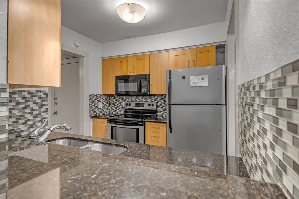 4837 Cedar Springs Road #215, Dallas, TX 75219