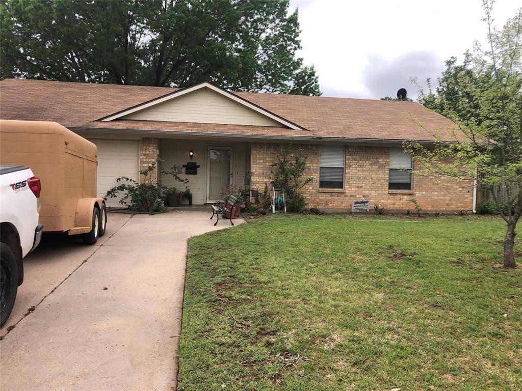 1211 Corvadura Street, Graham, TX 76450