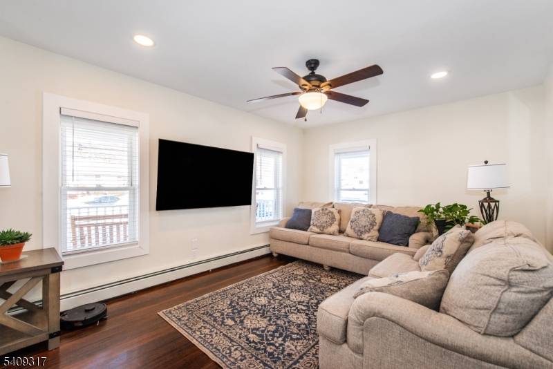 46 E Main St, Sussex Boro, NJ 07461