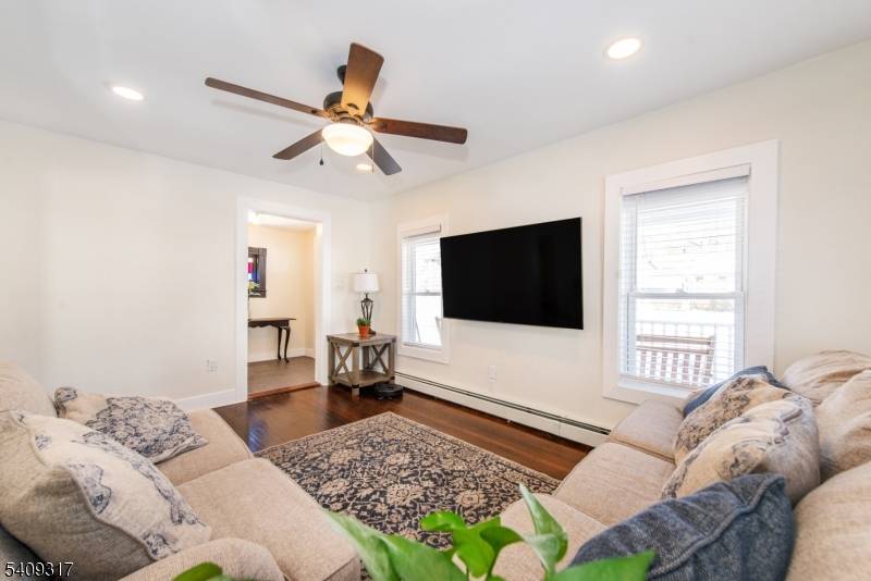 46 E Main St, Sussex Boro, NJ 07461