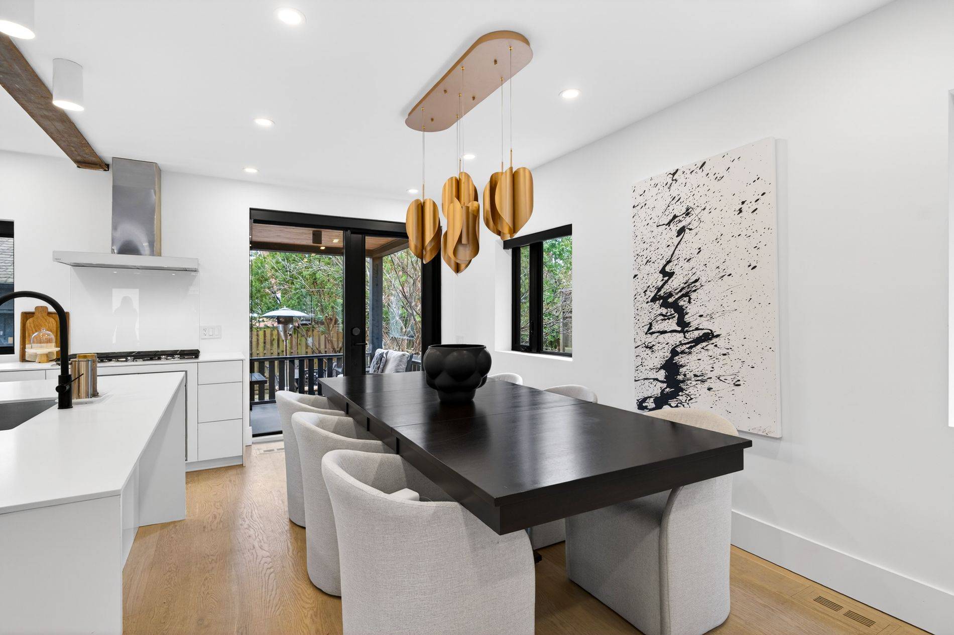 3 St Hilda's AVE, Toronto C04, ON M4N 2P3