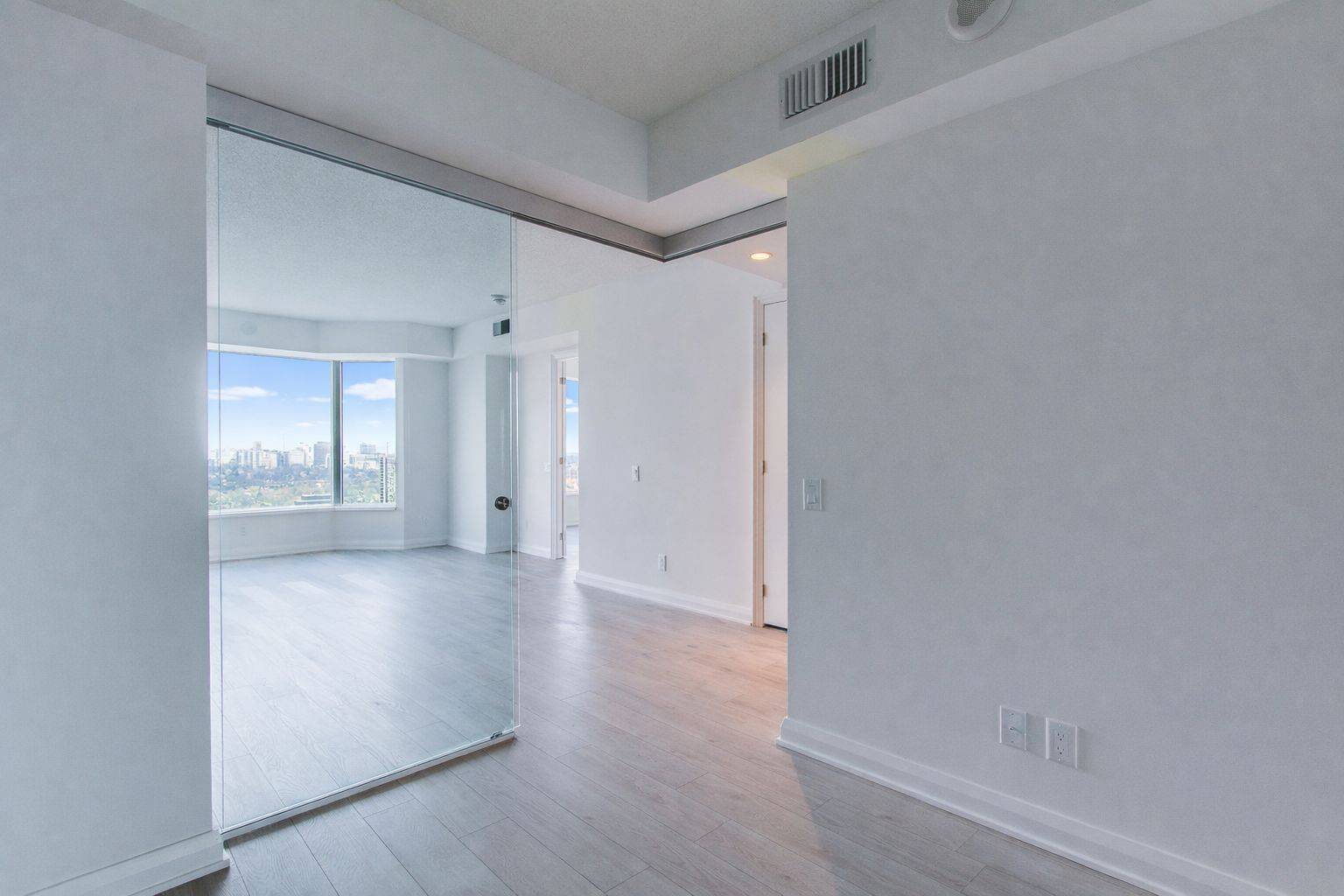 155 Yorkville AVE #2503, Toronto C02, ON M5R 1C4