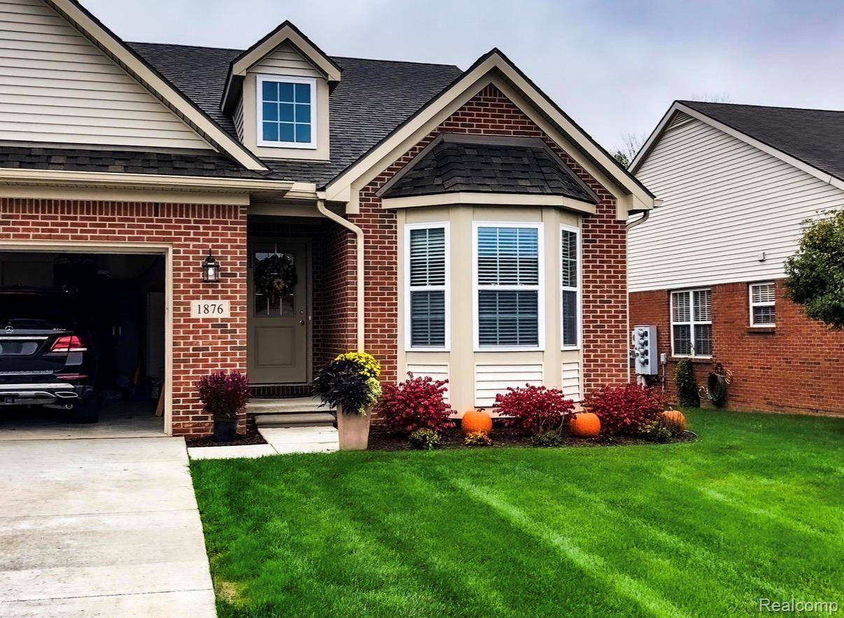 1876 Genoa CIR, Genoa Township, MI 48843