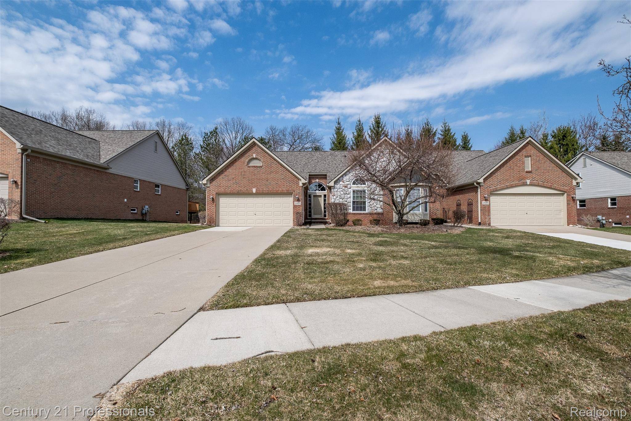 3901 Arbor DR, Auburn Hills, MI 48326