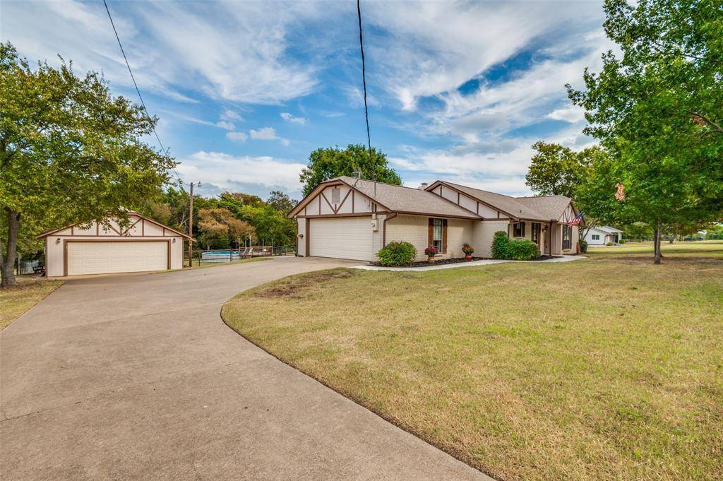 5630 Cool Springs Drive, Midlothian, TX 76065