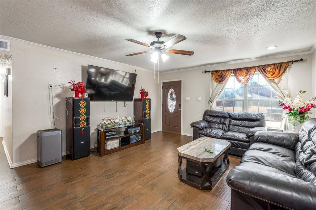 3114 Fairgate Drive, Carrollton, TX 75007