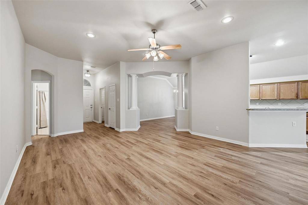 4416 Ridgeway Drive, Mansfield, TX 76063