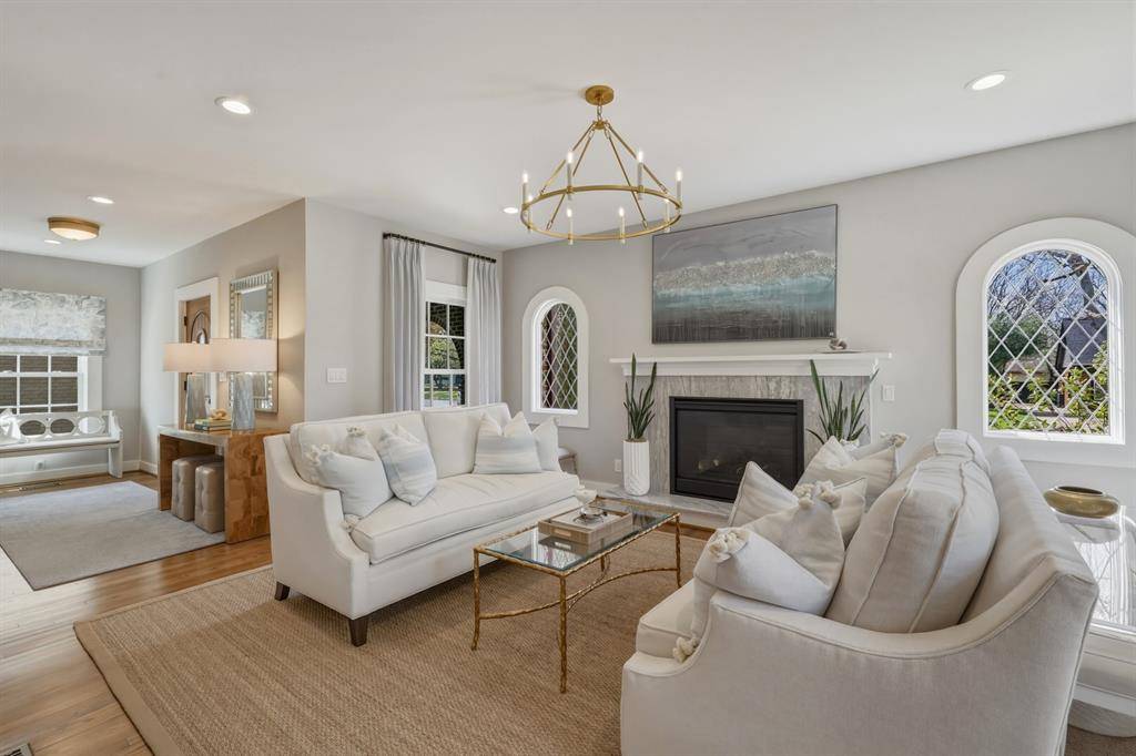 420 Clermont Avenue, Dallas, TX 75223