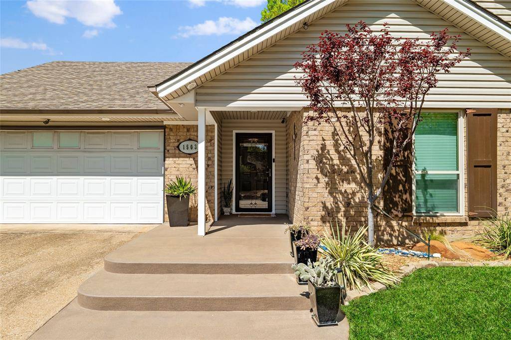 1503 Frontier Drive, Arlington, TX 76012