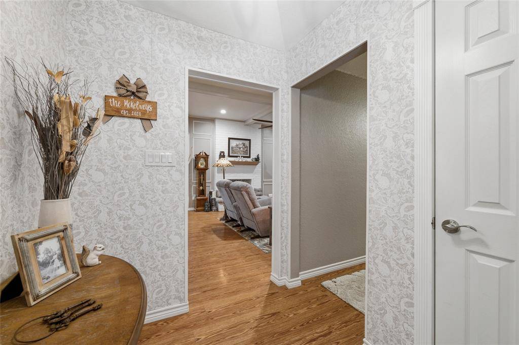 1503 Frontier Drive, Arlington, TX 76012