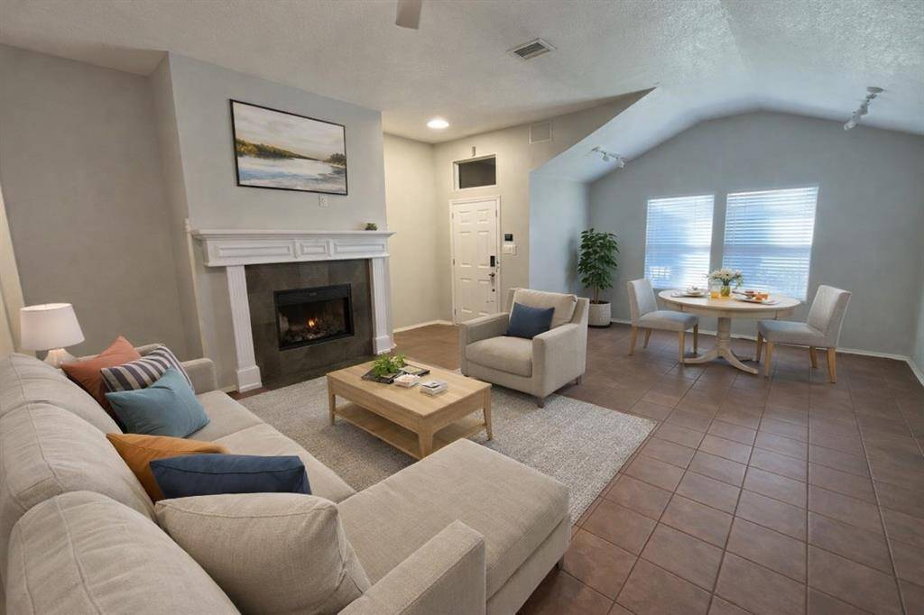 806 Langford Drive, Arlington, TX 76018