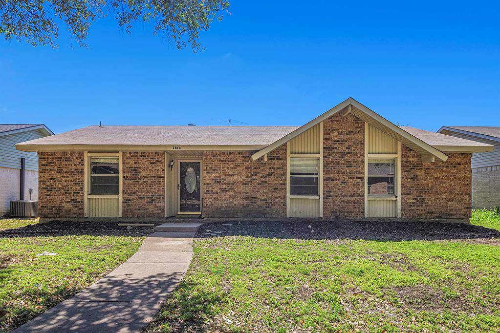 1814 Addington Drive, Carrollton, TX 75007