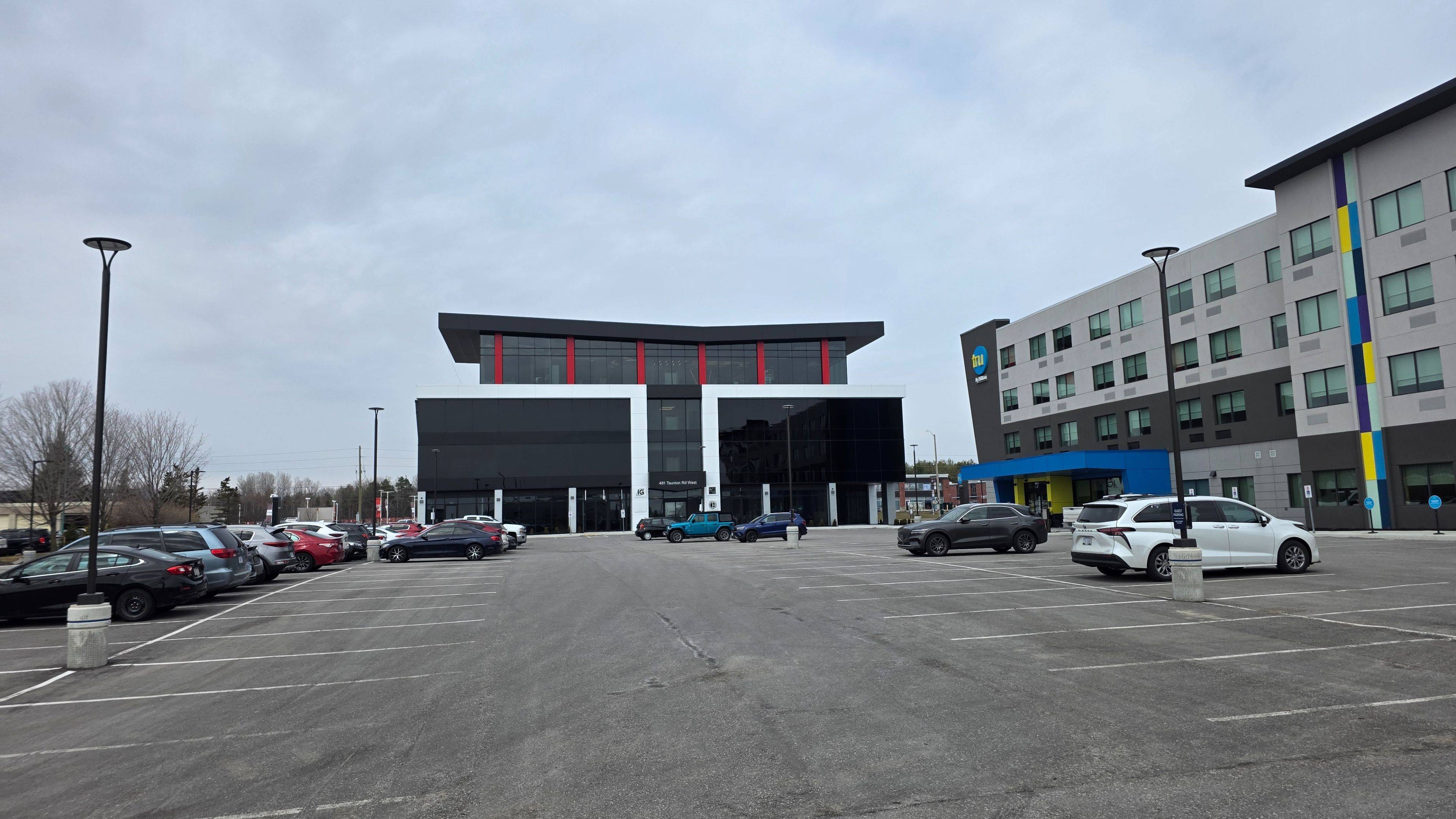 481 Taunton RD W #201, Oshawa, ON L1H 7K4