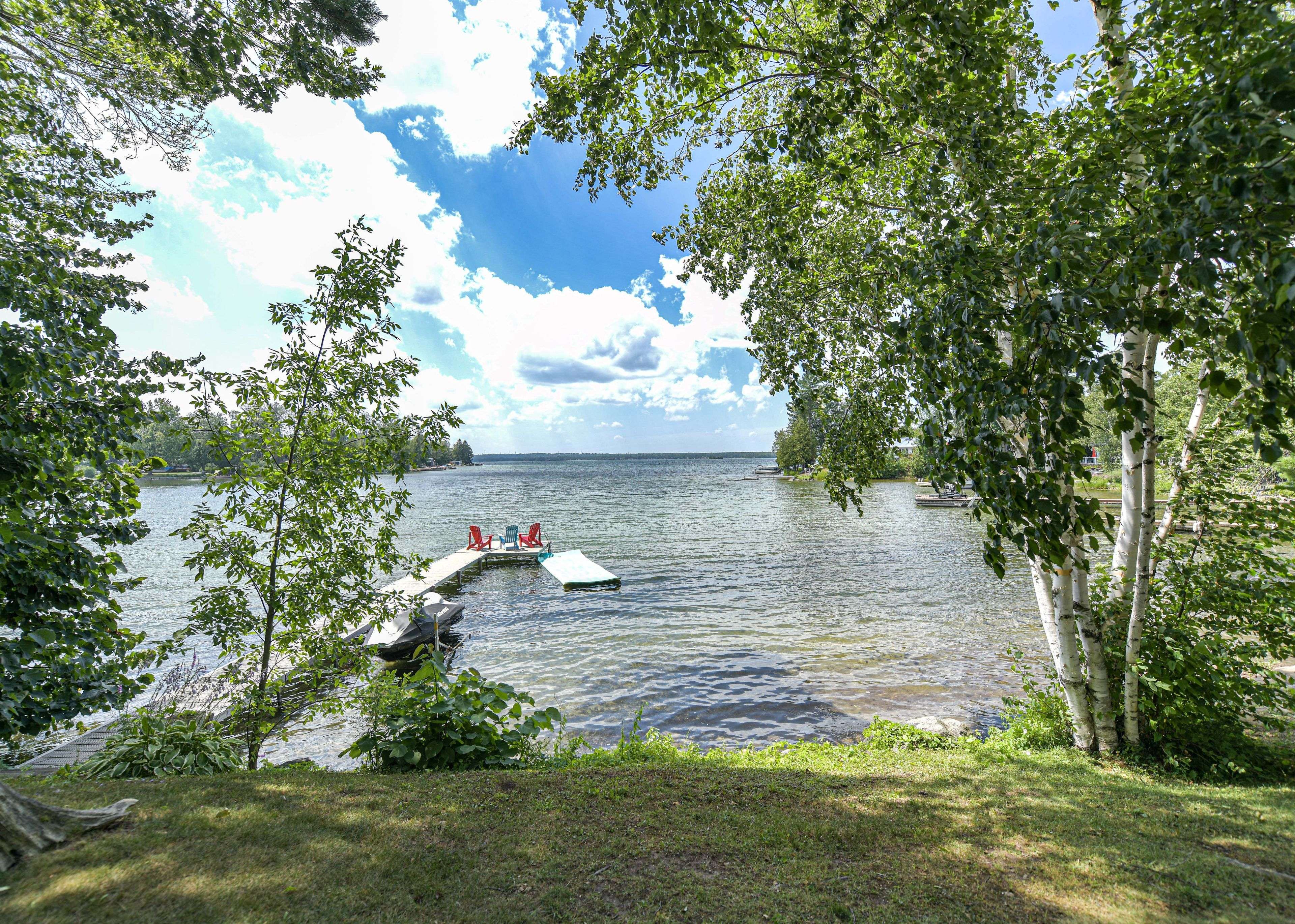 6888 Pentland LN N, Ramara, ON L0K 2B0