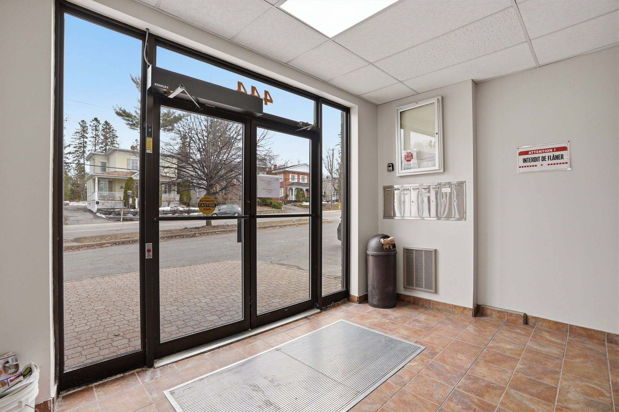 444 Mc Gill ST #201, Hawkesbury, ON K6A 1R2