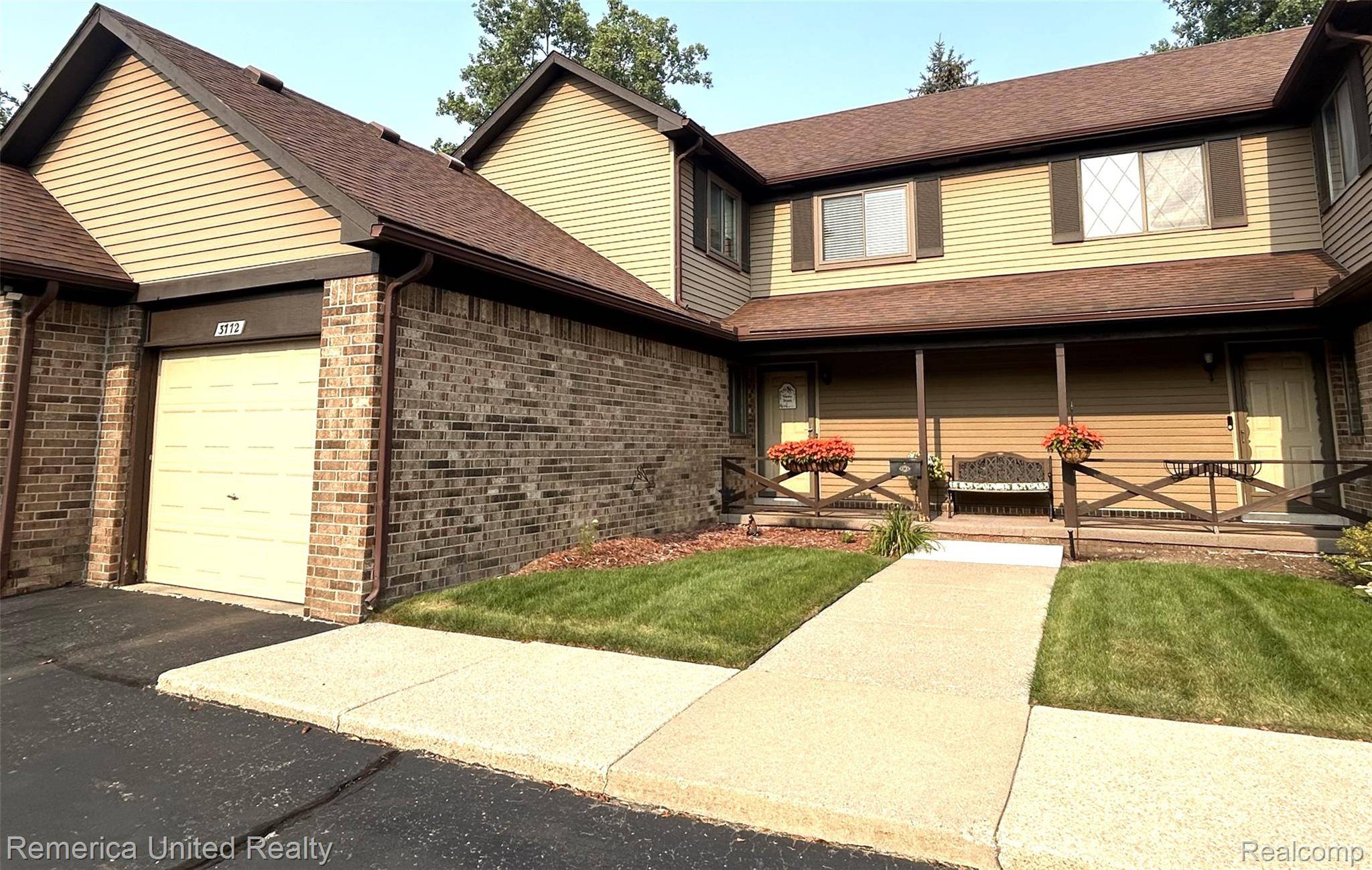 3772 Heritage Pkwy, Dearborn, MI 48124