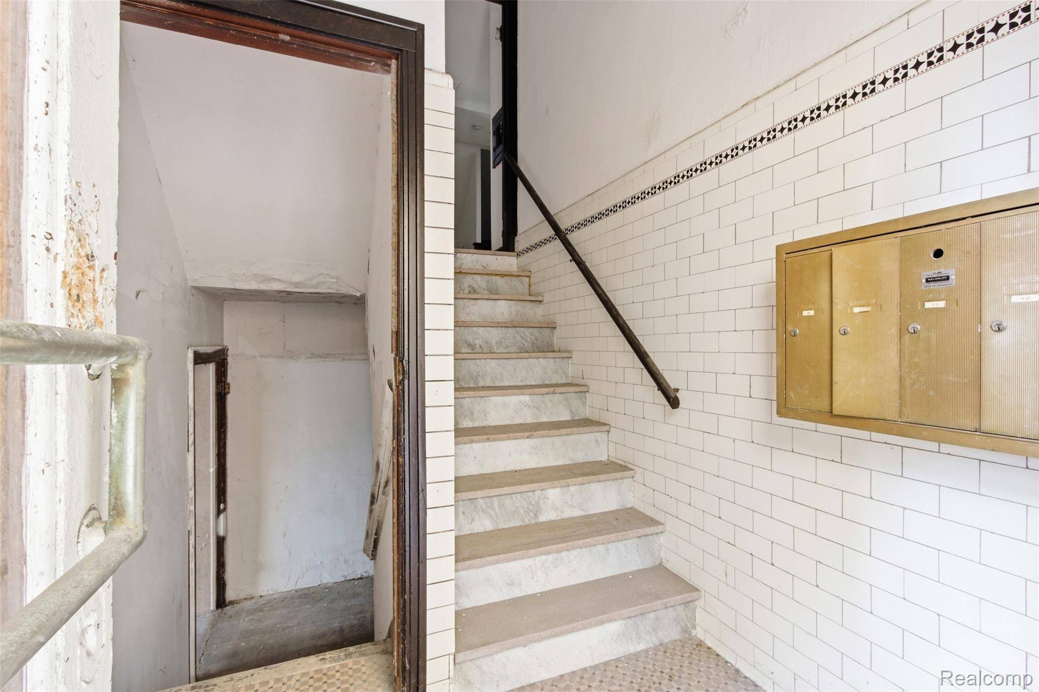 15523 Mack AVE, Detroit, MI 48224