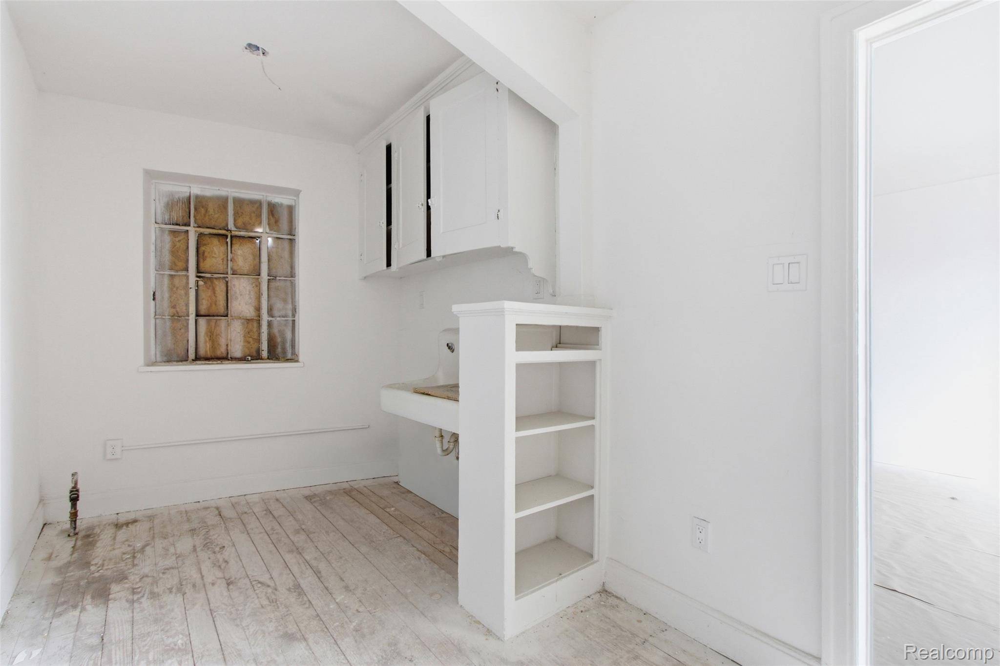 15523 Mack AVE, Detroit, MI 48224