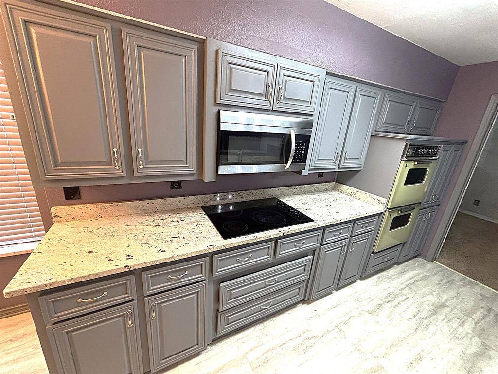 3042 Kiestridge Drive, Dallas, TX 75233