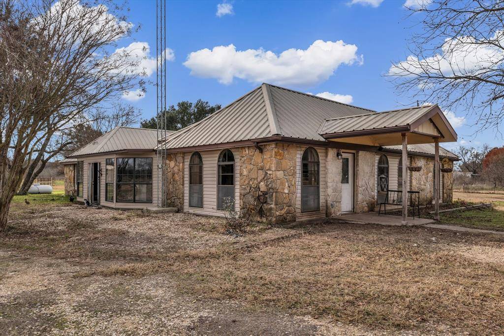 510 Old Sawmill Road, Axtell, TX 76624