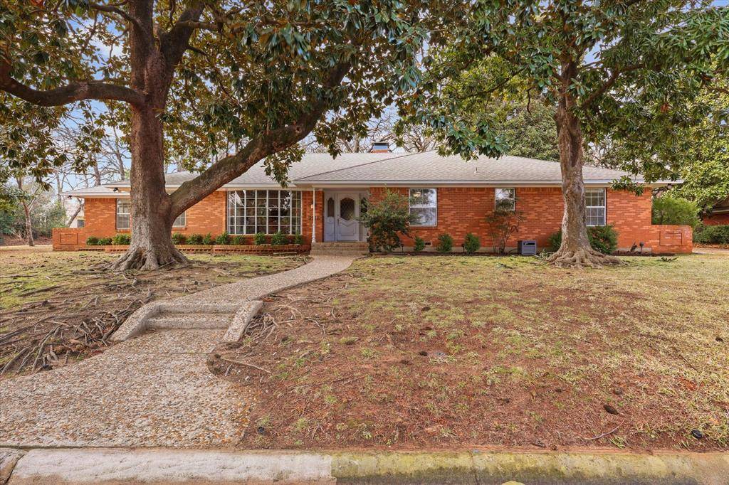 2218 Southridge Drive, Denton, TX 76205