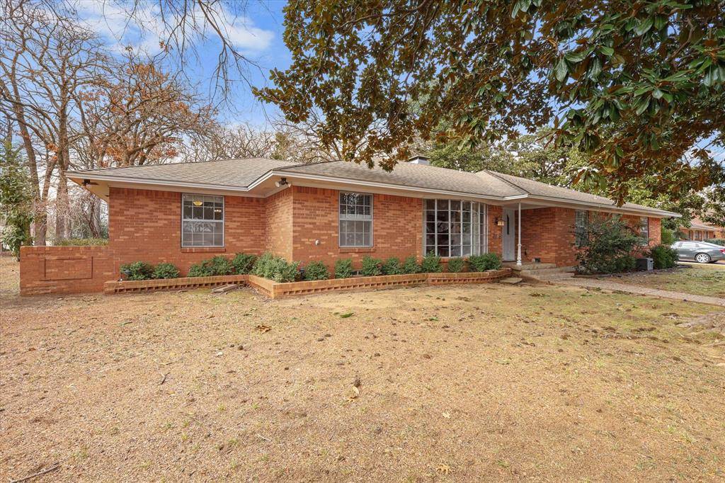 2218 Southridge Drive, Denton, TX 76205