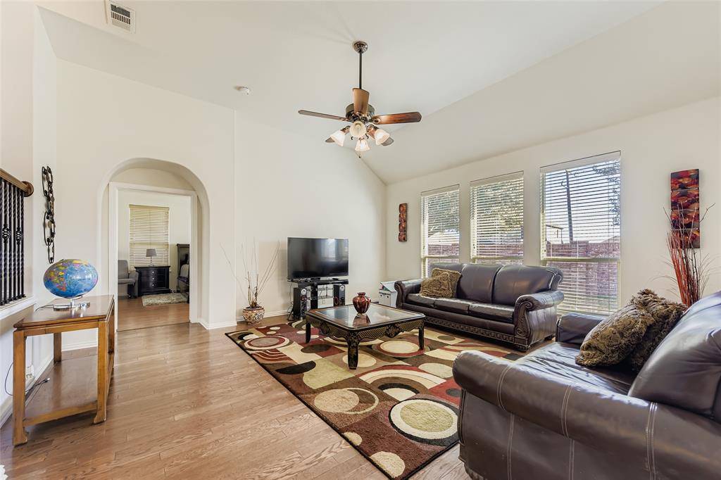 205 Lorient Drive, Mansfield, TX 76063
