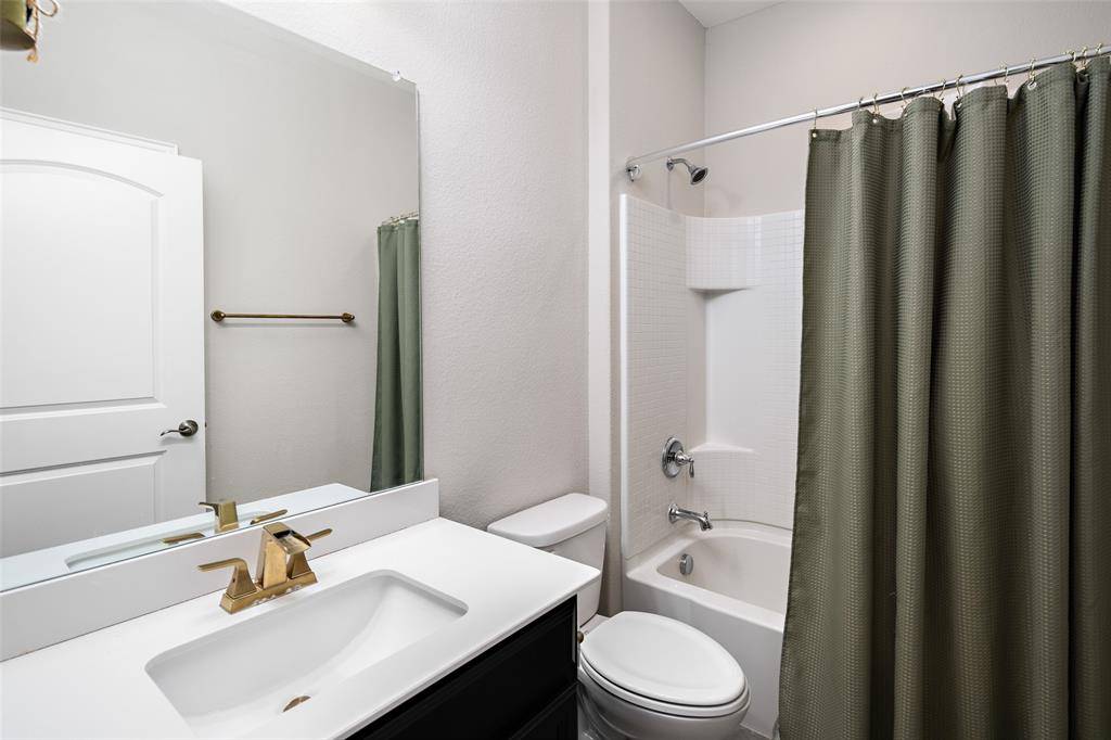 2401 Olivia Lane, Little Elm, TX 75068